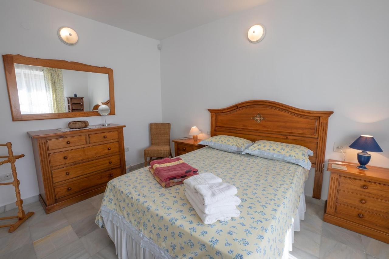 Private Heated Pool, Jacuzzi & 1225M2 Garden In Villa Cipreses Frigiliana Bagian luar foto