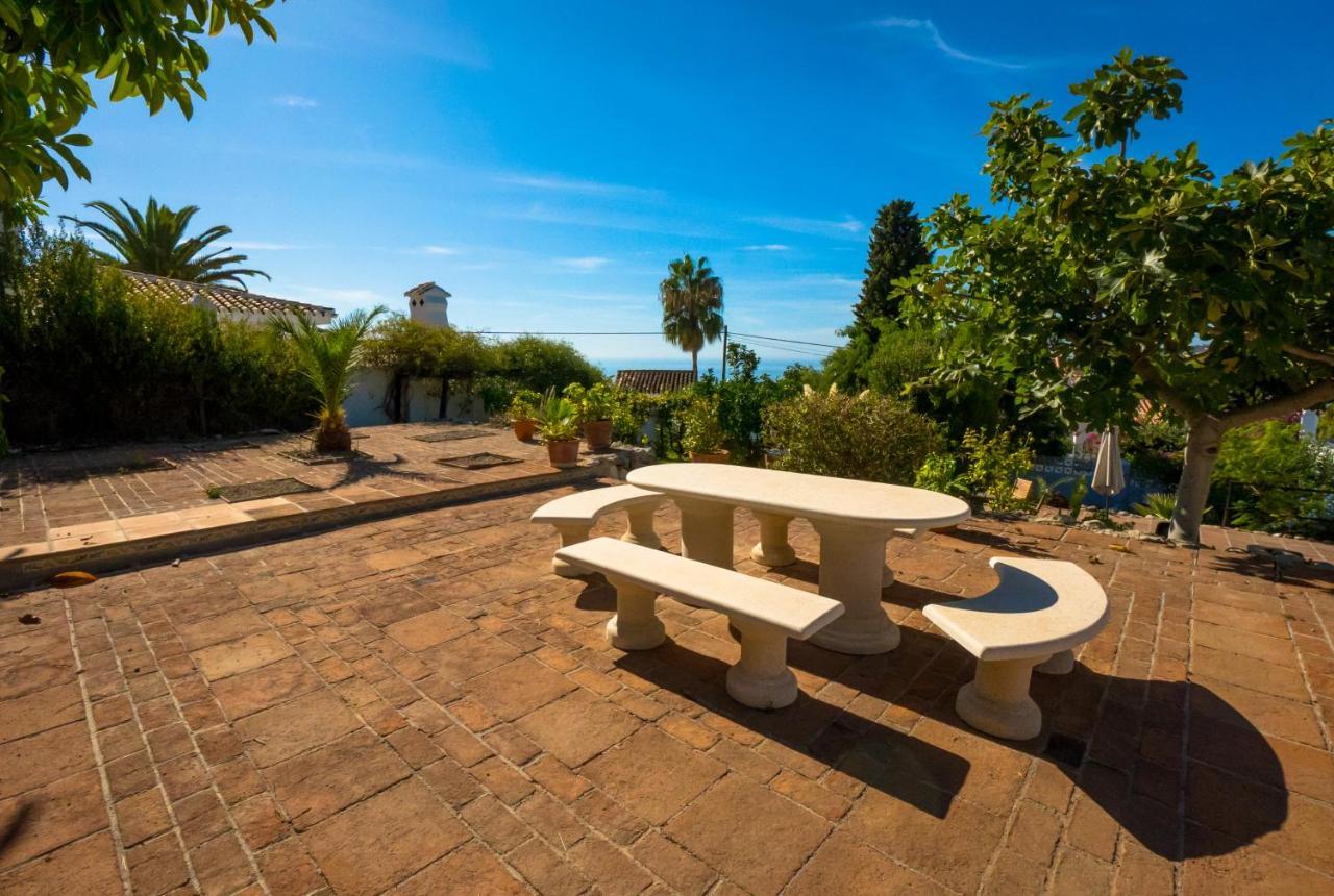 Private Heated Pool, Jacuzzi & 1225M2 Garden In Villa Cipreses Frigiliana Bagian luar foto