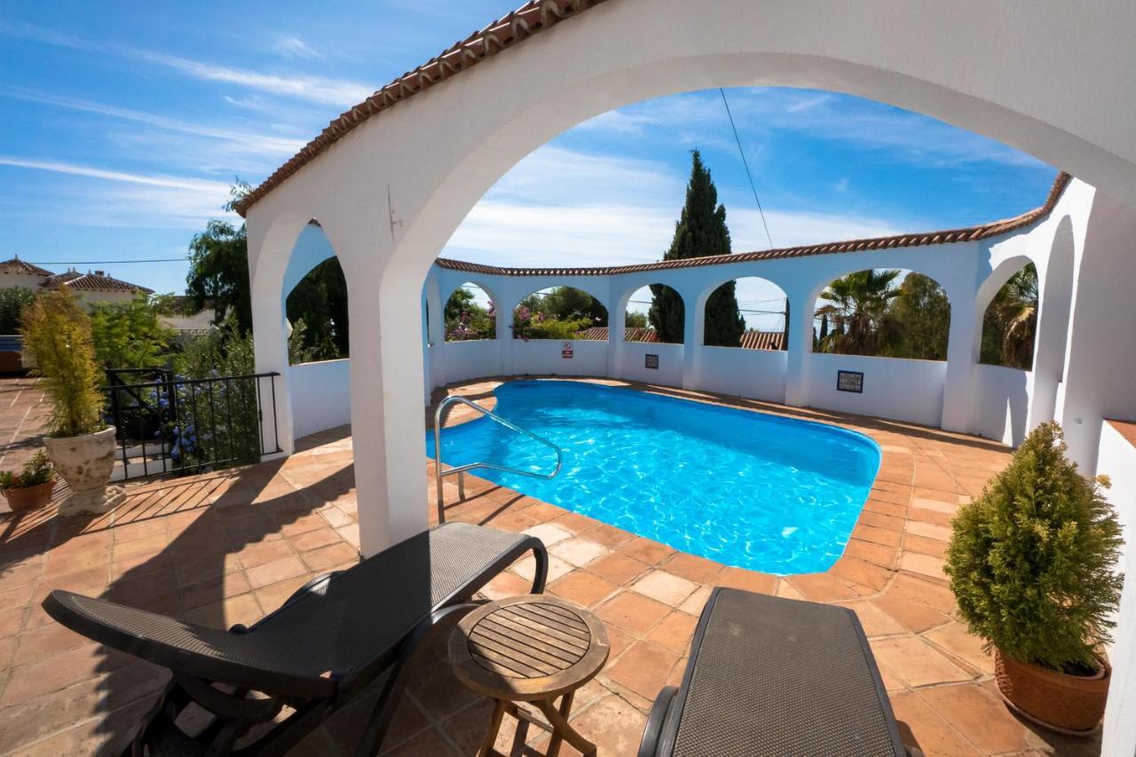Private Heated Pool, Jacuzzi & 1225M2 Garden In Villa Cipreses Frigiliana Bagian luar foto