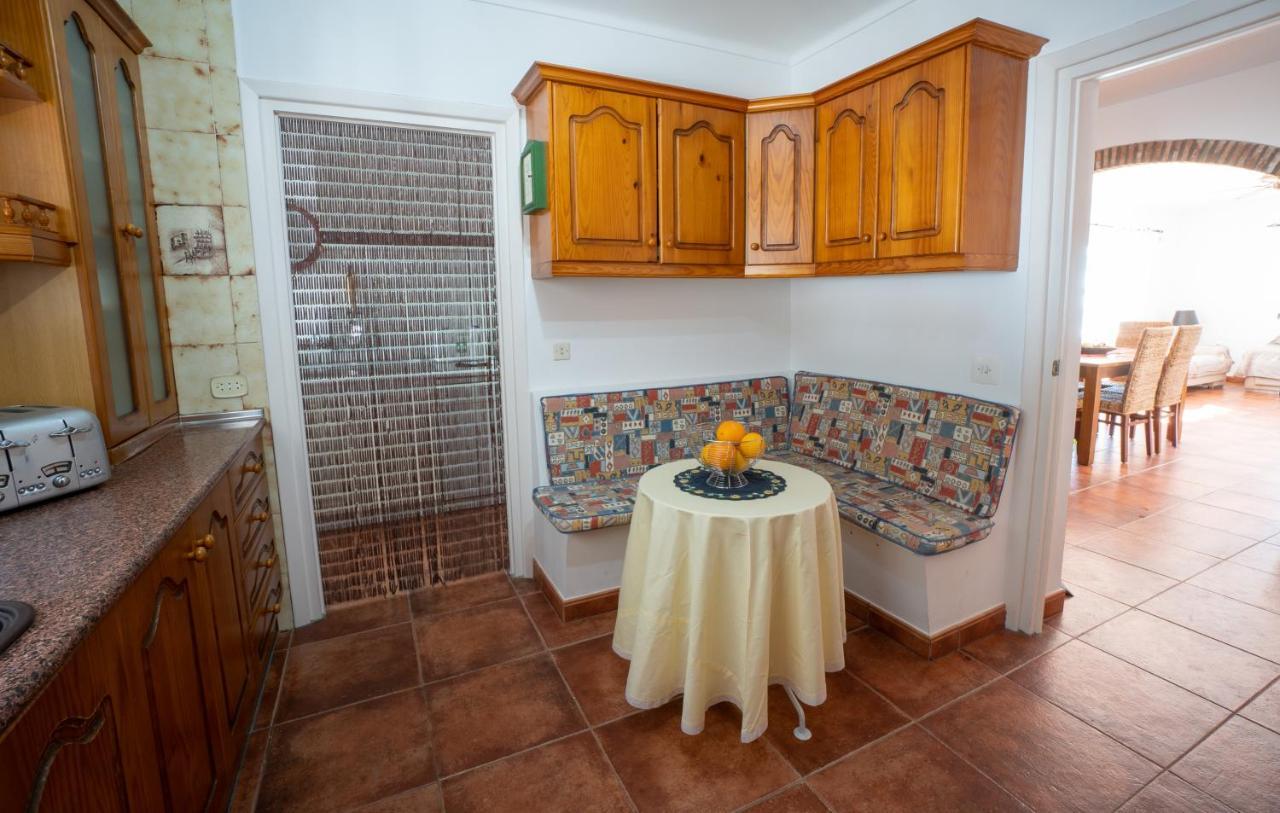 Private Heated Pool, Jacuzzi & 1225M2 Garden In Villa Cipreses Frigiliana Bagian luar foto