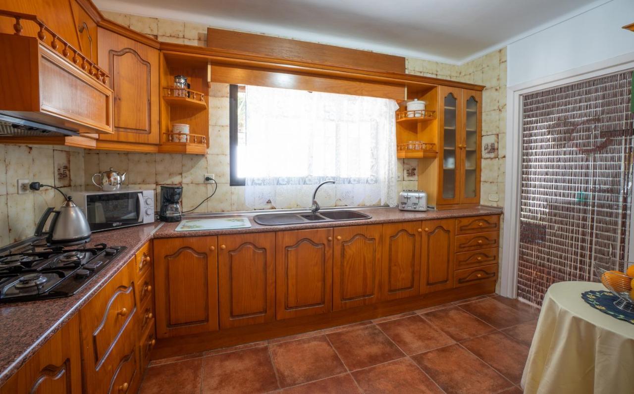 Private Heated Pool, Jacuzzi & 1225M2 Garden In Villa Cipreses Frigiliana Bagian luar foto