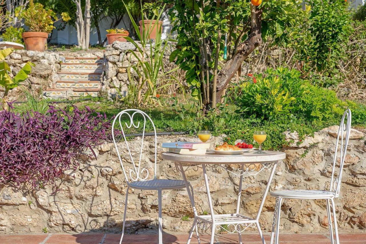 Private Heated Pool, Jacuzzi & 1225M2 Garden In Villa Cipreses Frigiliana Bagian luar foto