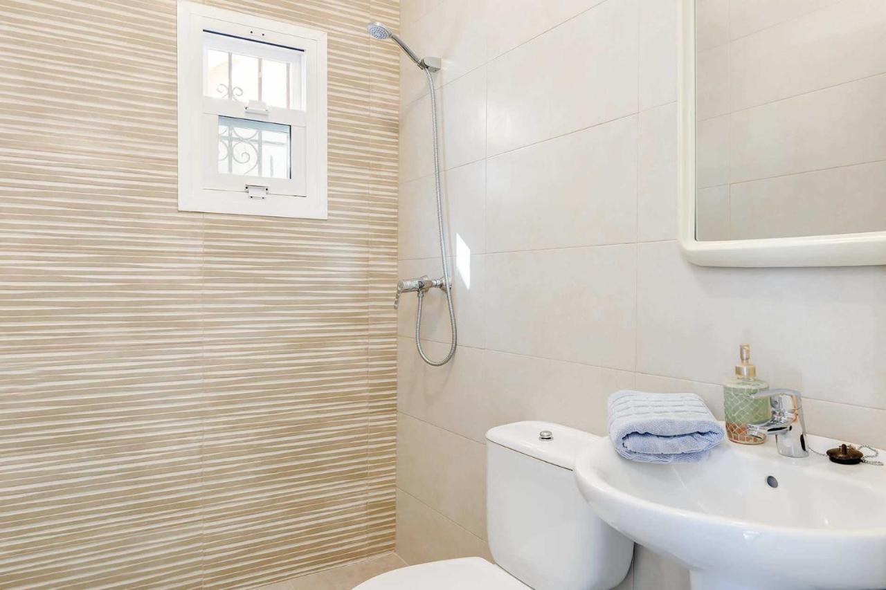 Private Heated Pool, Jacuzzi & 1225M2 Garden In Villa Cipreses Frigiliana Bagian luar foto